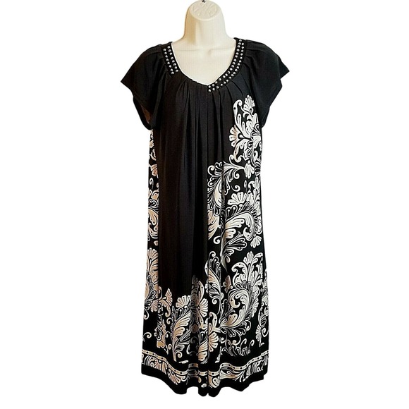 dressbarn Dresses & Skirts - Dressbarn Womens Black White Paisley Studded Pleated Shift Dress 10 Boho Classic